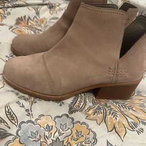 Women's Sorel Cate Cut Out Bootie Waterproof Ankle Boot Ash Brown